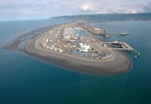 Regulators demand repair of leaking Alaska gas pipeline, citing public hazard.