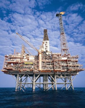 An LNG gas rig sits 150 kilometres off the West Australian coast