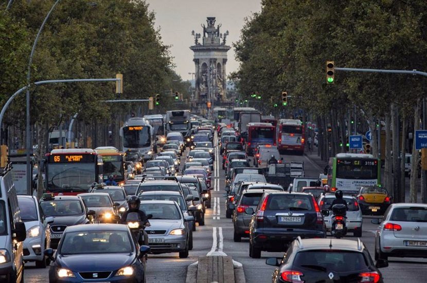 la calidad del aire en barcelona disminuye por la contaminaci&oacute;n de los veh&iacute;culos