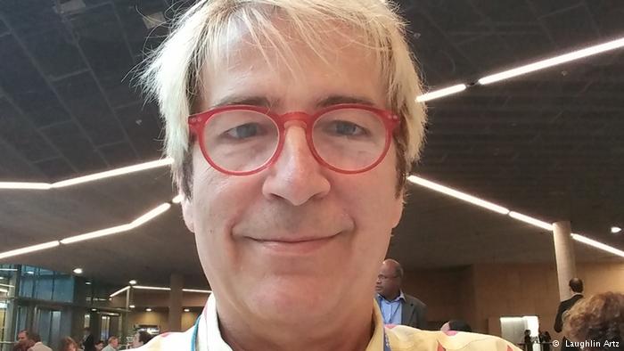  Laughlin Artz ( Laughlin Artz)