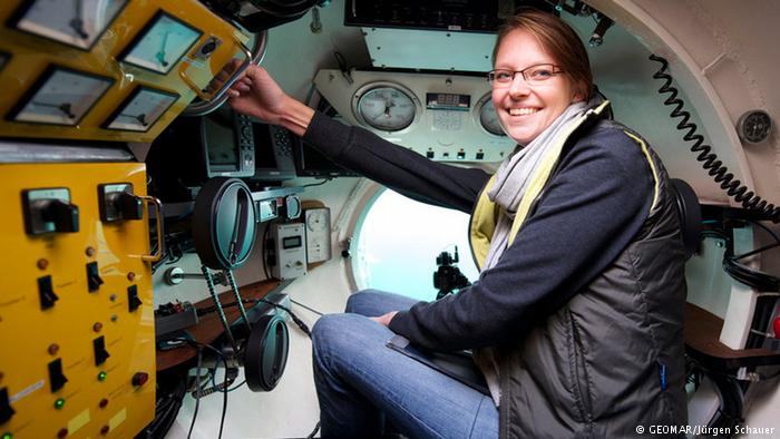 Janina Büscher's favourite place in the Jago cockpit Janina Büscher site in the Jago submersible