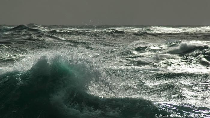 Wellen der Drakepassage, waves in the Drake Passage (picture-alliance/blickwinkel/A. Rose)