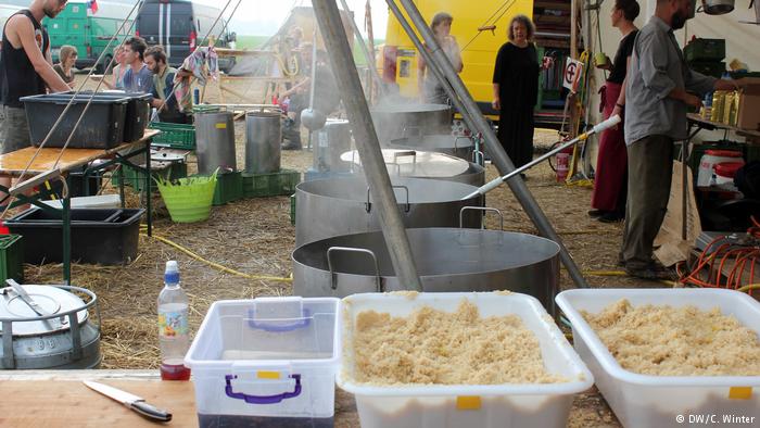 Deutschland Proteste von Braunkohlegegnern Klimacamp bei Erkelenz (DW/C. Winter)