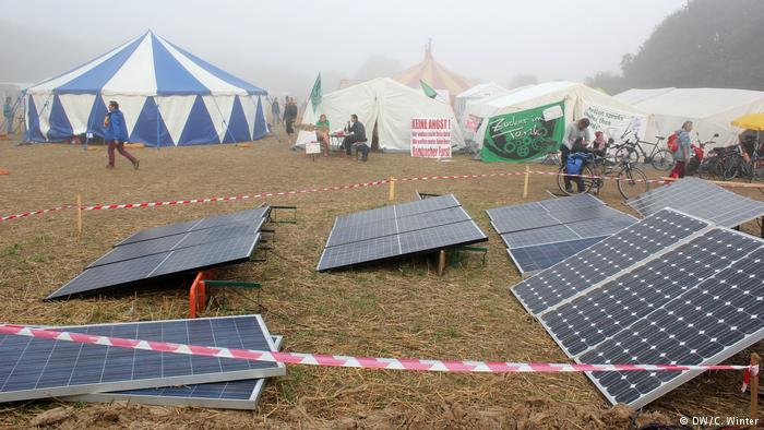 Climate Camp (DW/C. Winter)