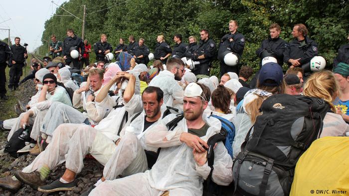 Coal protests Germany (DW/C. Winter)