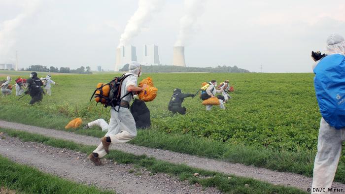Coal protests Germany (DW/C. Winter)