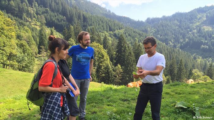 Photo: People talking in the Alps (Source: Bob Berwyn)
