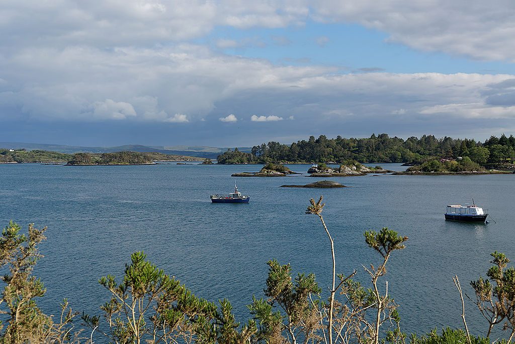 Glengarriff Habour in Bantry Bay Photo: Pedelecs