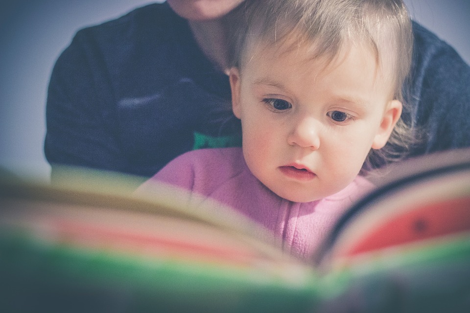 Children's Books Photo StockSnap / Pixabay