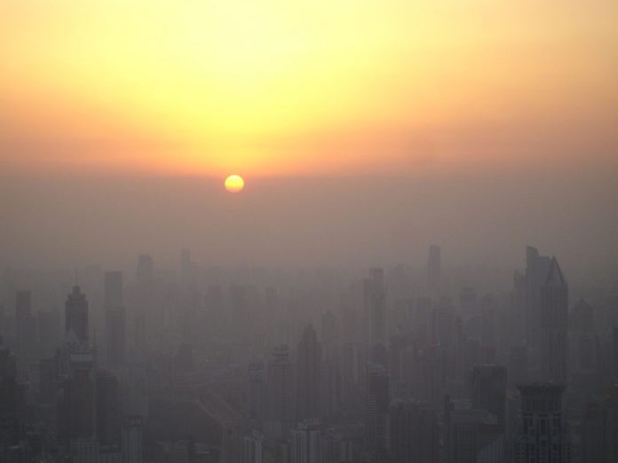 1024px-Shanghaiairpolluti-52fc74cfb8046034667f86eda02d04259640d03d