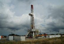 Blow for UK Fracking Industry as Government Refuses Regulation Change