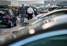Cities Shop for $10 Billion of Electric Vehicles to Defy Trump