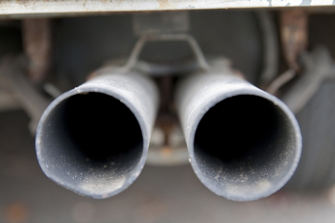 car exhaust-40f382c25dfa21d2e711afe6ba73c78f43e5cdb9