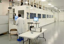 Who stands behind Suniva's trade case?