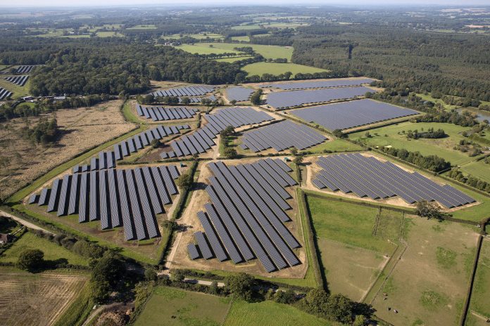SolarPanels2-24c9242e16aa8f506294fd4539d0cec9339d25ea
