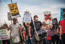 Residents and lawmakers fight Aliso Canyon reopening.