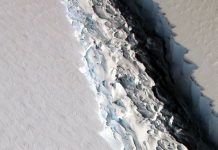 Huge crack in Antarctic ice shelf jumped an alarming 130 feet in just 4 days.