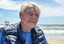 A rich town's choice: Protect its homes or save the beach?