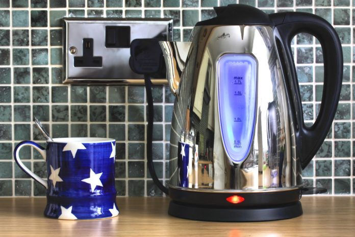 kettle-tea-mug-hero-6a8e49d90807a7aee431629b19206ca5d87e2451