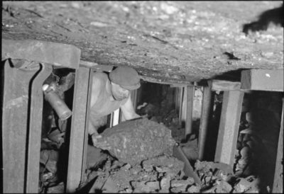 Coal_Miners-_Everyday_Lif-394133f75d4bef06abb31ffe71fd66070cb3b52c