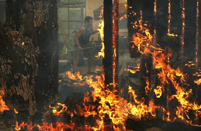 california-fires-resident-73b7a1e9e022483e55d56b12d9dfd08394796b66