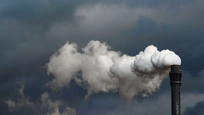 Carbon-emissions-chimney--4c02a64c6c9596744a891bfa25809e23313e71cc