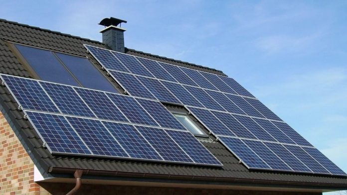 solar-panel-array-1591358-e1a61f20f42860758a99e6316c79ded9ac43dec6