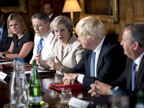 Cabinet meeting photo-33c29af7ac10510ed19d65d66c233fde772349fa