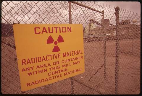 radiation-WARNING_SIGN_UN-464492edb35552bc12193b9920889365ba3936ea